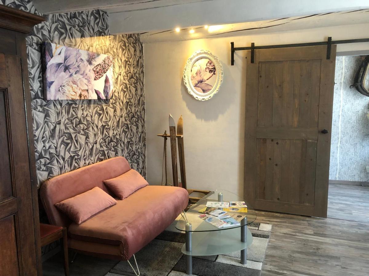 Chambres D'Hotes Les Vergers De Louise Thiolieres Exterior photo